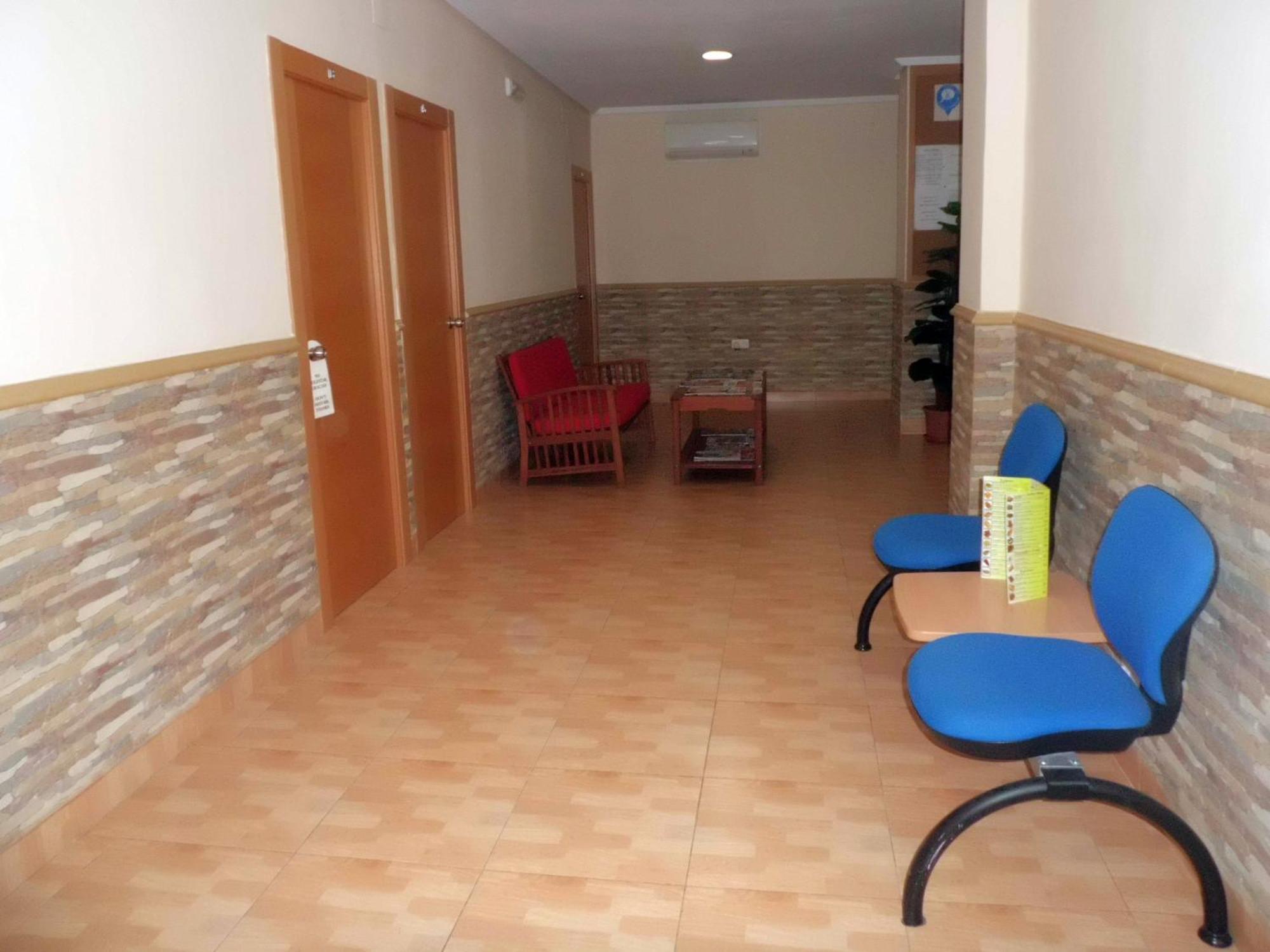 Hostal Abastos Валенсия Экстерьер фото