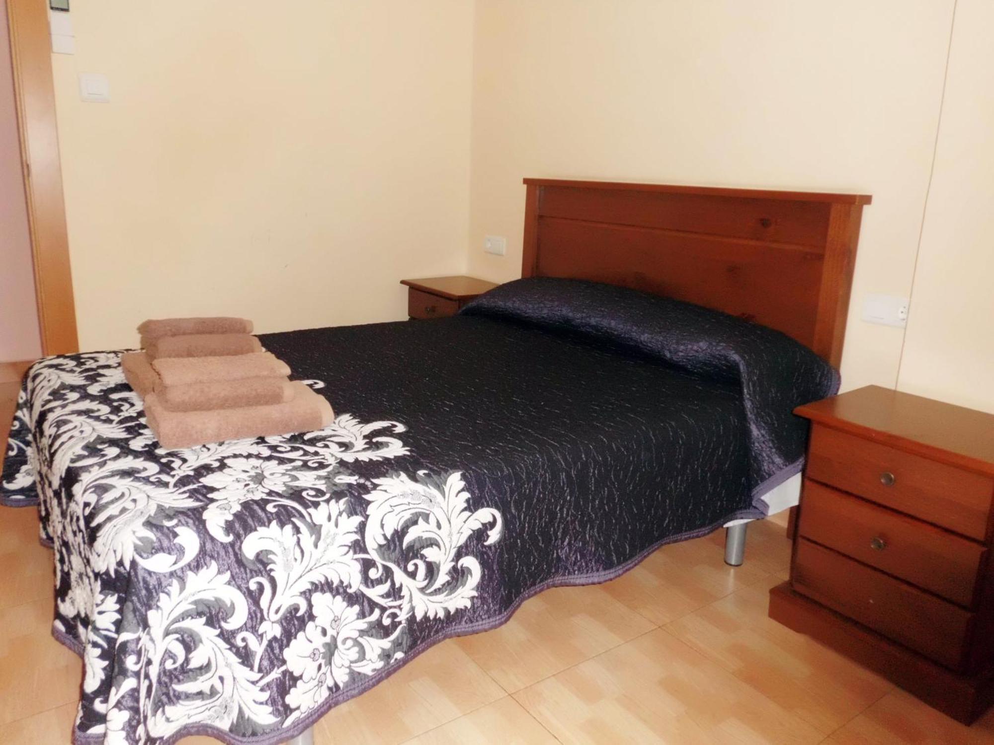Hostal Abastos Валенсия Экстерьер фото