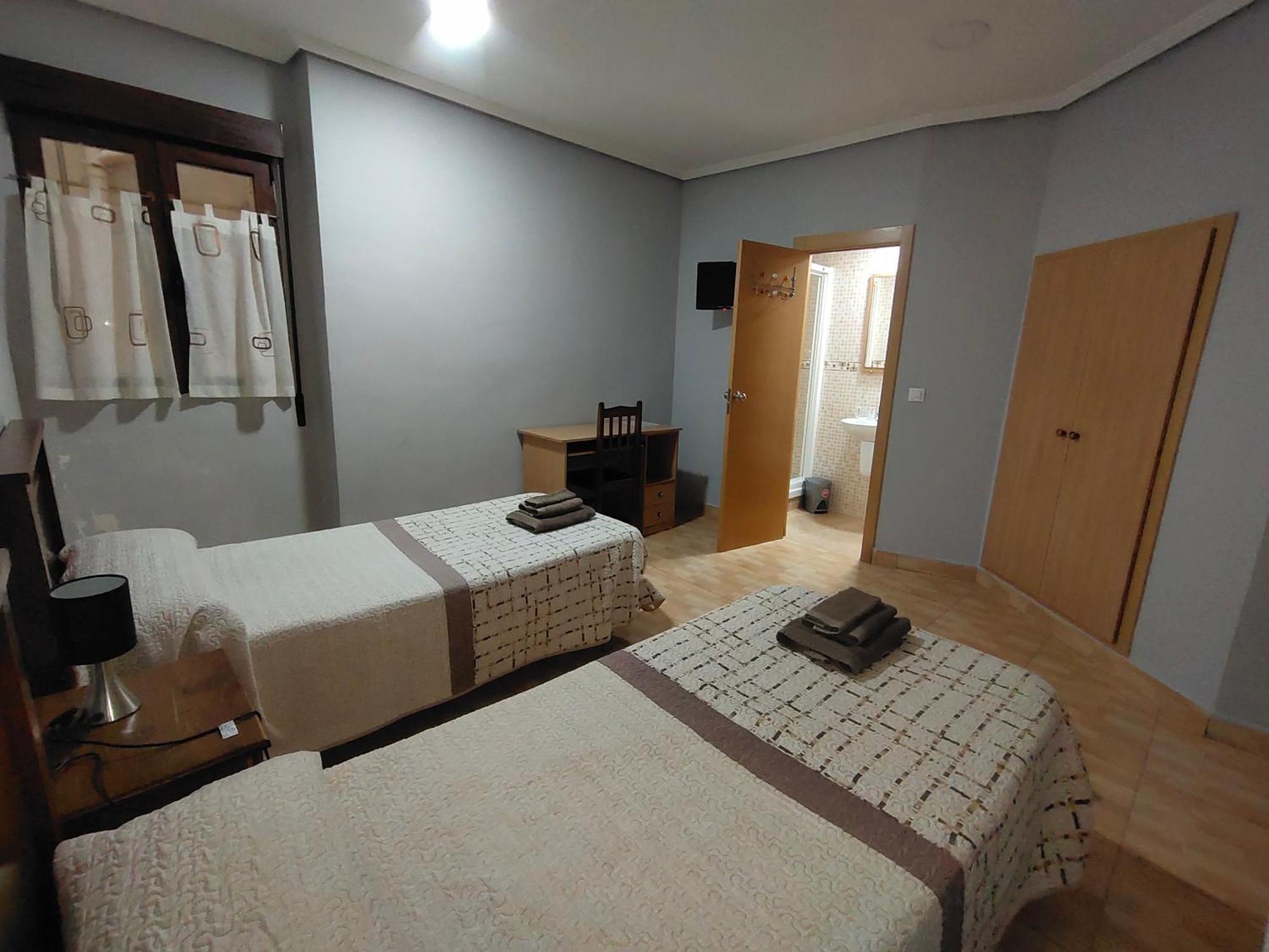 Hostal Abastos Валенсия Экстерьер фото